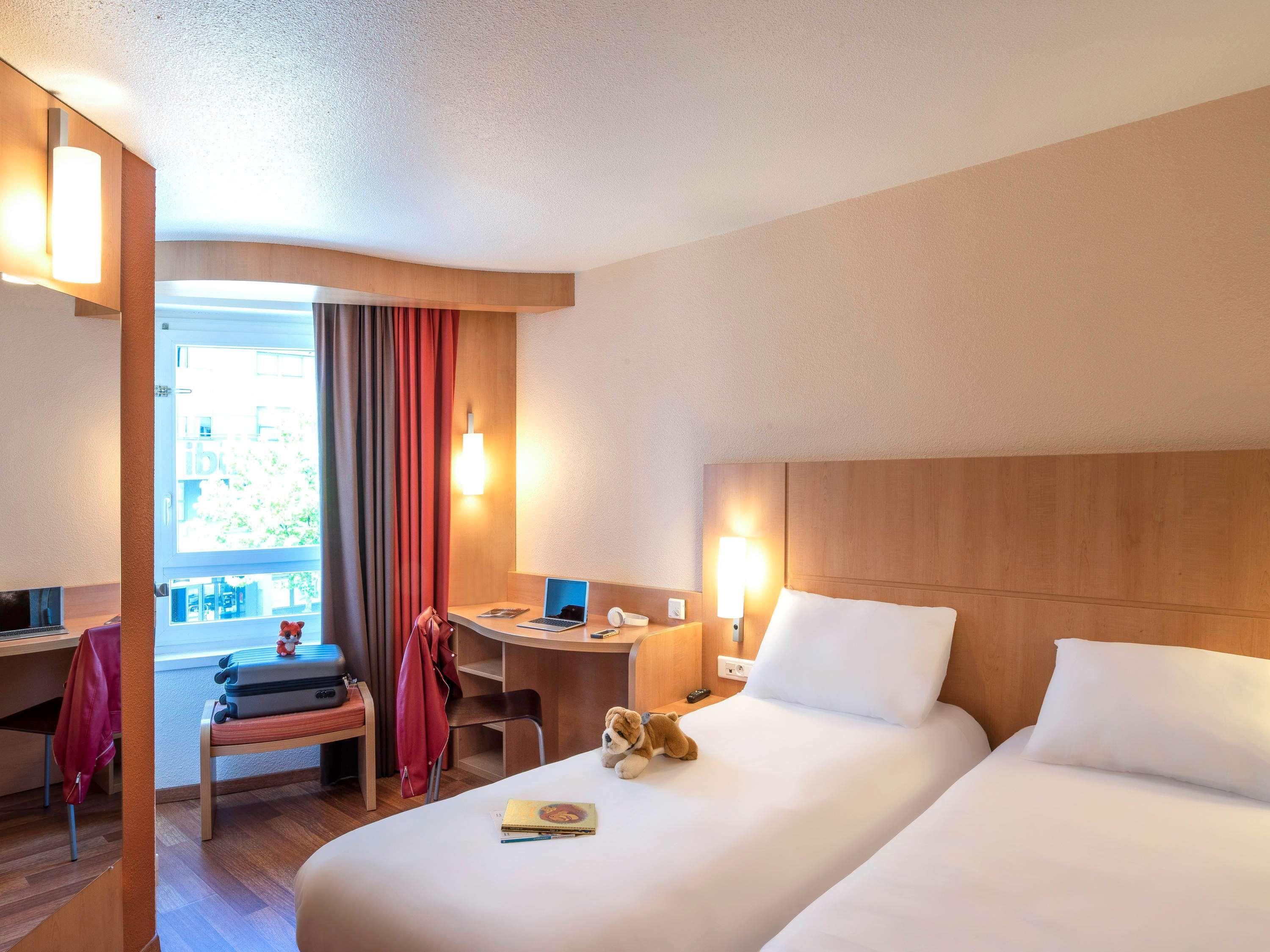 Hotel Ibis Tours Centre Gare Zewnętrze zdjęcie