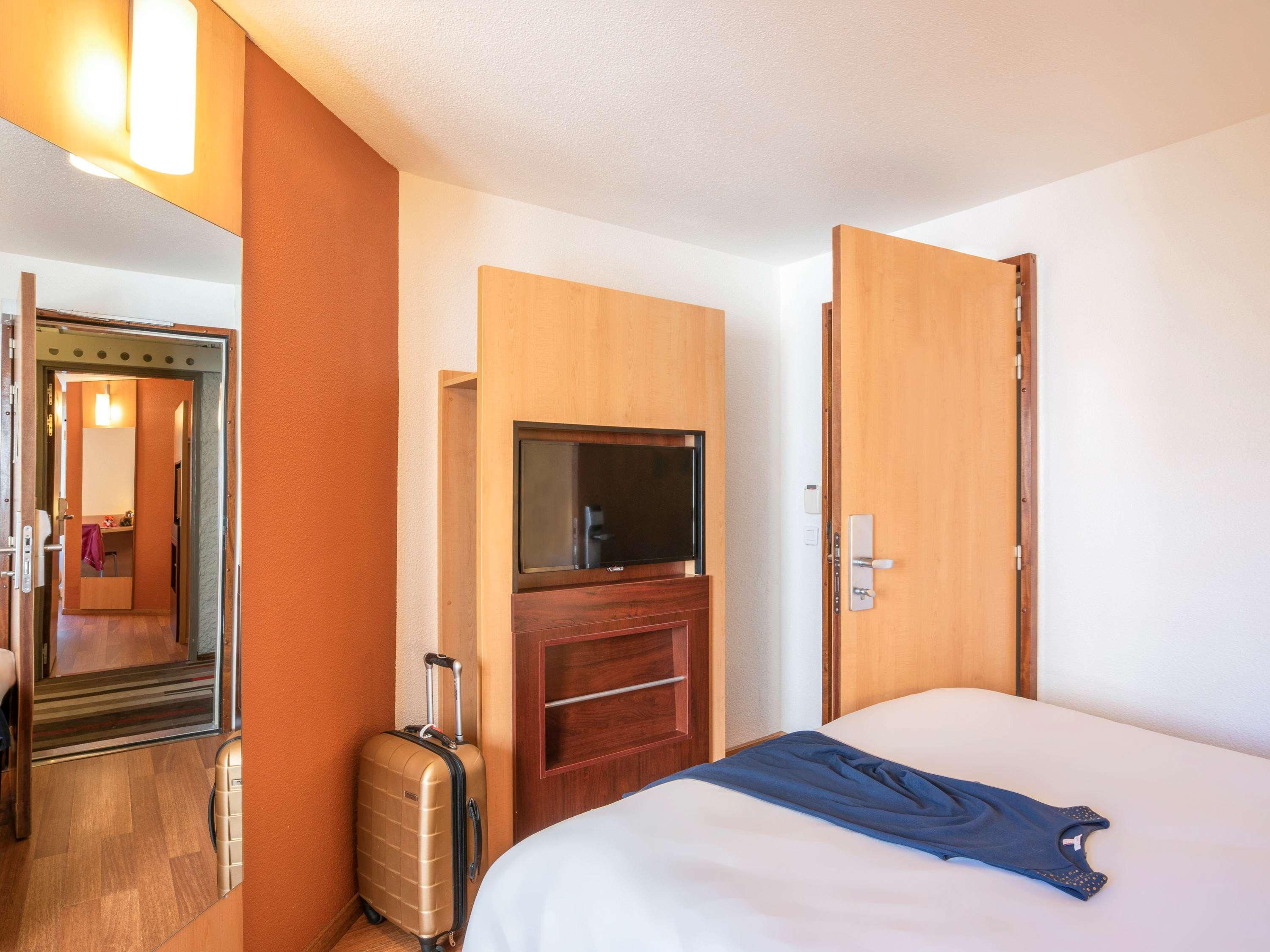 Hotel Ibis Tours Centre Gare Zewnętrze zdjęcie