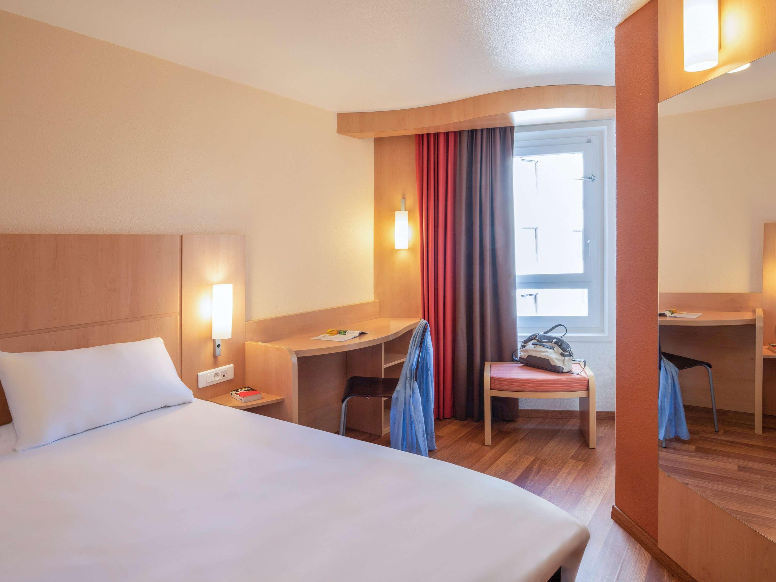 Hotel Ibis Tours Centre Gare Zewnętrze zdjęcie